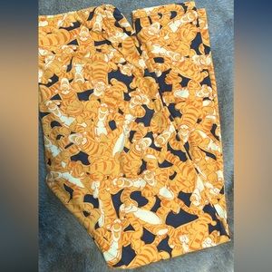 Lularoe tigger leggings regular (one size)